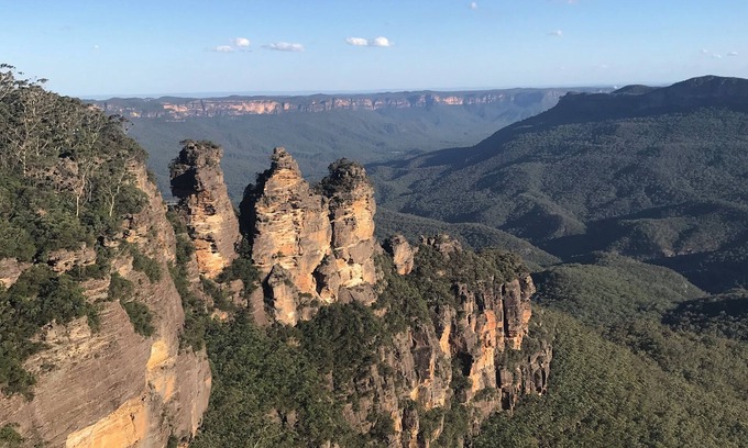 Wentworth Falls Cabaña | Tullys Hut - Walk to Hikes, Waterfalls, Views