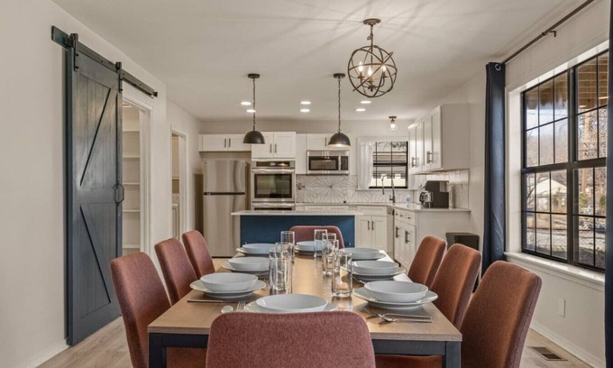 Tulsa Casa | Tulsa Time + 4BR + Mins to Downtown!