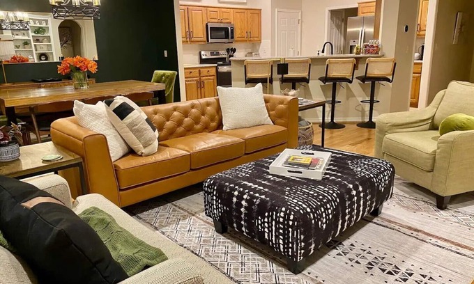 Bella Vista Casa | Tunnel Vision Trailside Retreat!