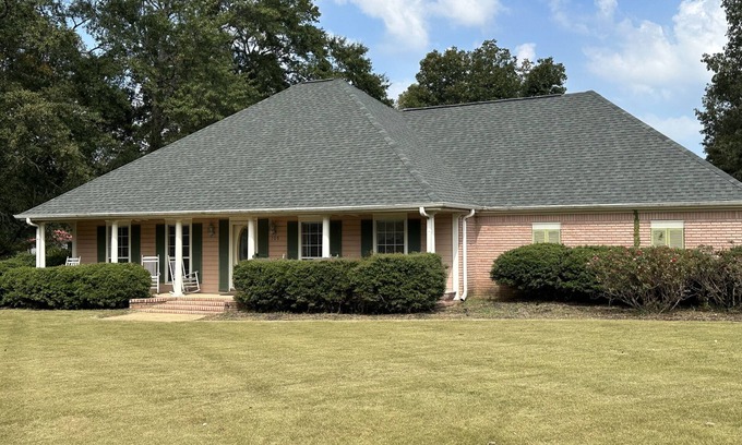 Saltillo Casa | Tupelo house near mall
