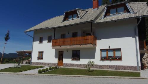 Solcava Apartamento | TURISTIČNA KMETIJA STREVC