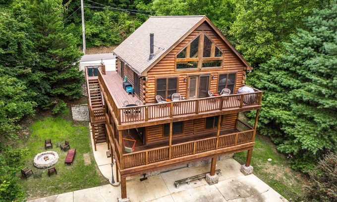Lancaster Cabina | Gorgeous Log Getaway ubicado en Cove Hollow