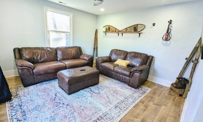 Sandy Cabaña | Turn of the Century 3-bedroom Cottage Retreat
