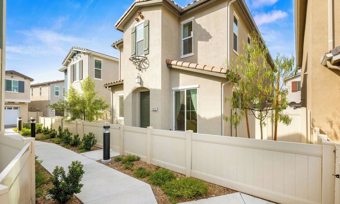 Spring Valley Casa | Turnkey Luxury in a Stunning New Build 3 Bedroom Home