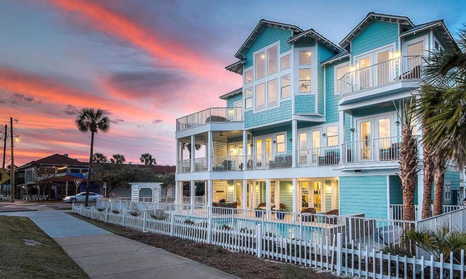 Crystal Shores Casa | Turquoise by the Gulf by Five Star Properties