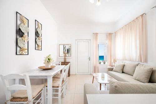 Kardamena Apartamento | Turtle Cove Cottage, Beachfront