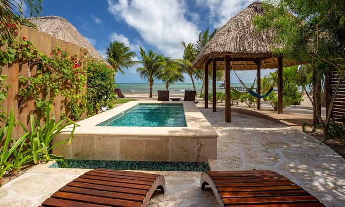 Surfside Villa | Villa Tortuga | Escapada romántica en la playa | Recientemente renovado | Piscina privada