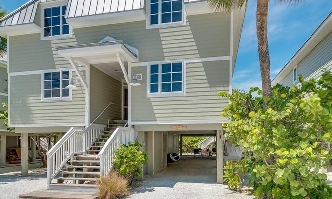 Boca Grande Casa | Turtleback 09 3 Bedroom Villa by RedAwning