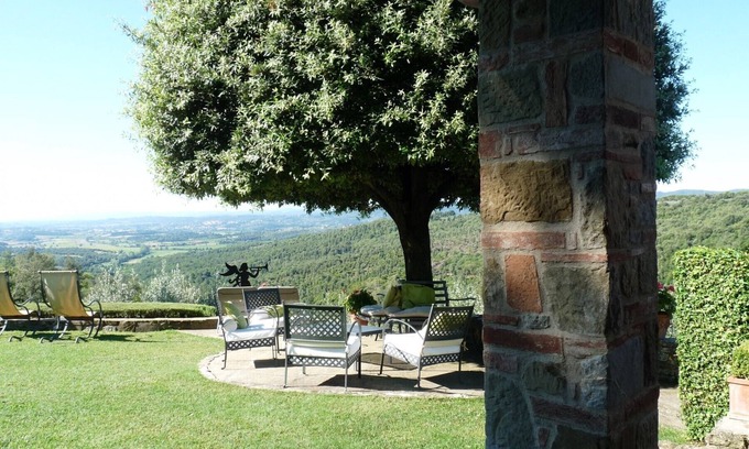 Civitella in Val di Chiana Villa | Villa Toscana con impresionantes vistas, piscina, gran jardín y privacidad