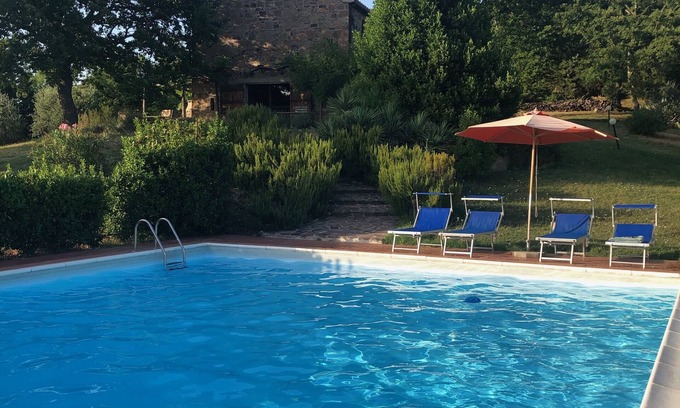 Sorano Otro | Casa de campo toscana con piscina en un lugar maravillosamente aislado