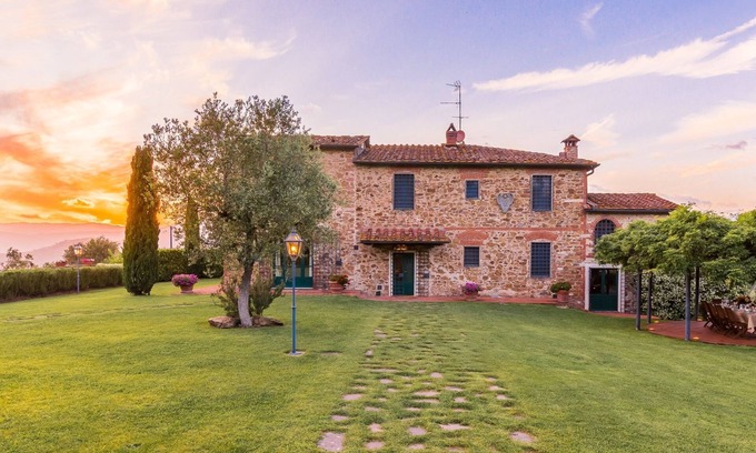 Monsummano Terme Villa | Alquiler de villas toscanas, Alquiler de villas con piscina