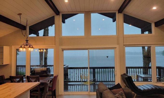 Tweed Casa | Tweed Lakeview Haven
