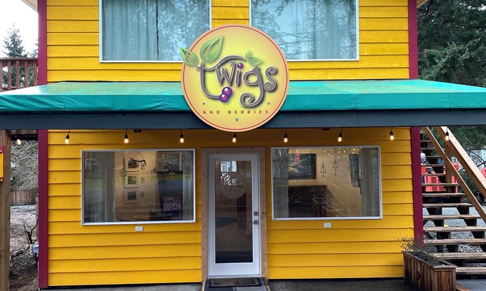 Mayne Island Cama Y Desayuno | Twigs and Berries Guest B&B