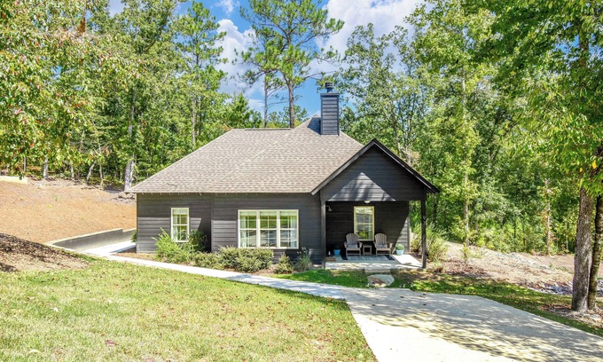 Tallassee Casa | Twilight House by Big Fish Real Estate Group at Lake Martin