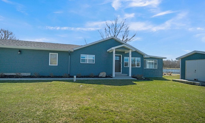 Trufant Casa | Twilight Pointe: Your Front-Row Seat to Fall Color - Bonfires, Blankets & Beautiful Fall Views