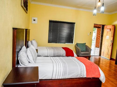 Greater Tubatse Casa | Twin Bed Room