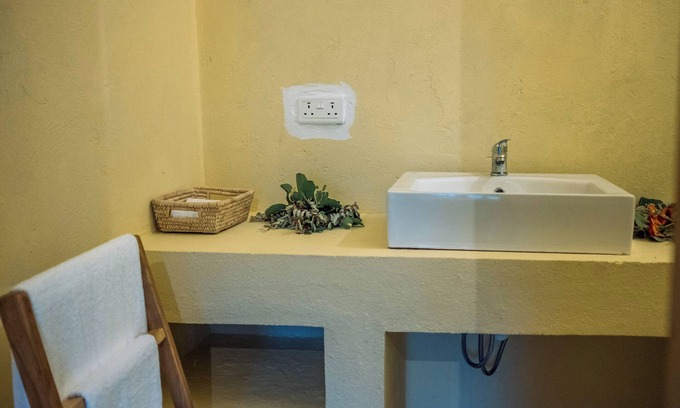 Arusha Casa | Twin Double Room 6 at Rafiki Retreat