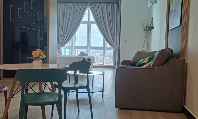 Taman Abad Condominio | Estudio minimalista Twin Galaxy para 2-4 personas CIQ JB Town
