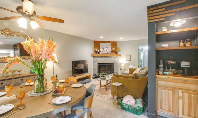 Rathdrum Condominio | Twin Lakes Retreat: Lake, Pool & Golf Access!