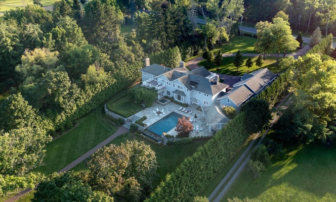 Geneva Casa | Twin Oaks Lake Estate: Luxury Lake Home on Seneca Lake