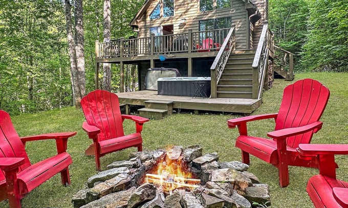 Robbinsville Cabina | Buckhorn - Free Brewery Tour Passes - Secluded Cabin - Convenient to Fontana