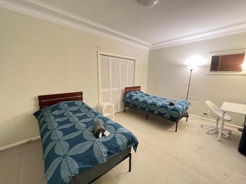 Rydalmere Casa | Twin Room Ideal for Friends and Travelers - R5