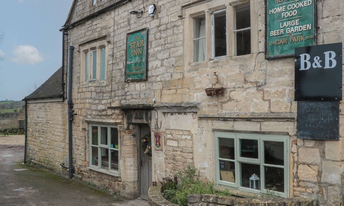 Stroud Cabaña | TWIN ROOM, pet friendly in Whiteshill