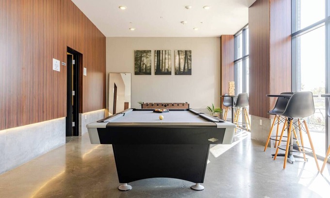 Bayonne Apartamento | Twinzies - 20 Mins EWR/NYC - 2 BR Apt @ Waterview
