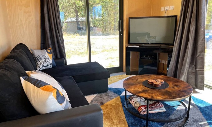 Twizel Cabina | Twizel - Pinewood Close