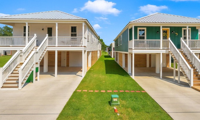 Gulfport Casa | TWO beach homes 10-bedrooms w/Amazing Game Room, Beach Views, & Great Location