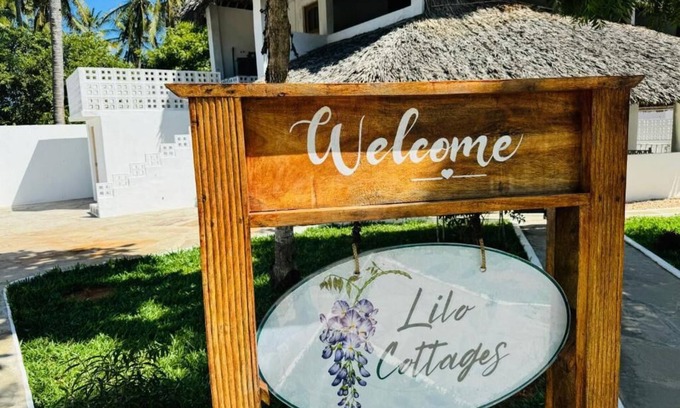 Watamu Cama Y Desayuno | Two bed rooms ensuite with bathroom #2