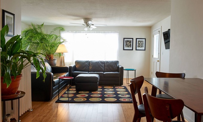 Viroqua Apartamento | Two Bedroom airy modern apartment - Green Door