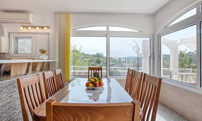 Podglavica Apartamento | Apartamento para dos personas con terraza y vista al mar Stupin Celine, Rogoznica (A-19462-b)