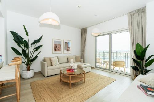 Abu Dhabi Apartamento | Two Bedroom Apartment by Otolo Homes with Free Yas Theme Park Tickets
