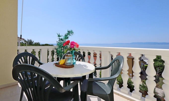 Kostrena Apartamento | Apartamento para dos personas con terraza y vista al mar Kostrena, Rijeka (A-23422-c)