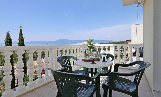 Kostrena Apartamento | Apartamento para dos personas con terraza y vista al mar Kostrena, Rijeka (A-23422-d)