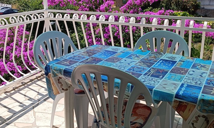 Sutivan Apartamento | Apartamento para dos personas con terraza y vista al mar Sutivan, Brac (A-21426-a)