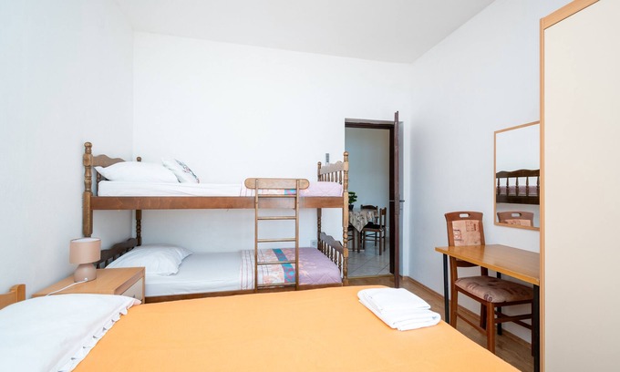 Metajna Apartamento | Apartamento para dos personas en la playa Metajna, Pag (A-6395-e)