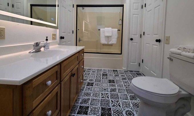 Murphy Condominio | Two Bedroom Apartment in the Mountains