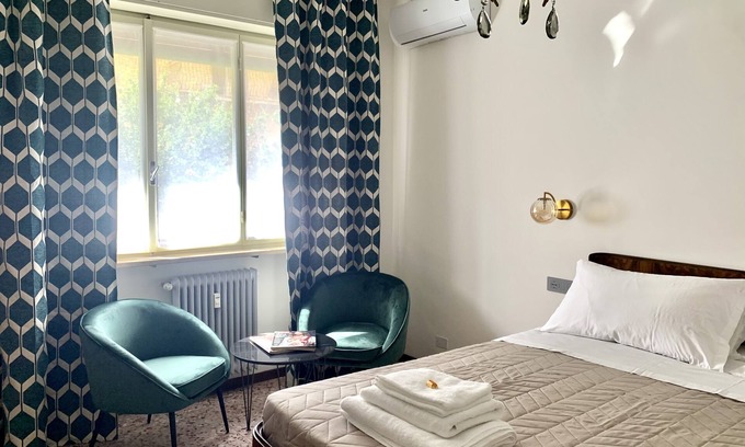 Centro Storico Apartamento | Doble con dos camas-Superking-Baño Privado-Vista a la Calle