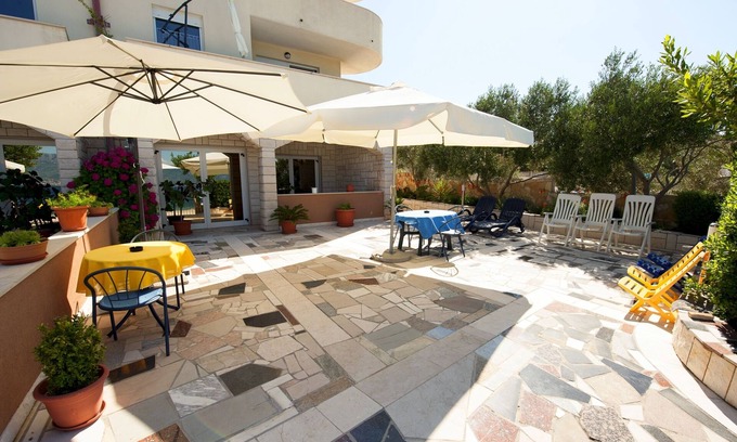 Slatine Apartamento | Apartamento para dos personas en la playa Slatine, Ciovo (A-1139-c)