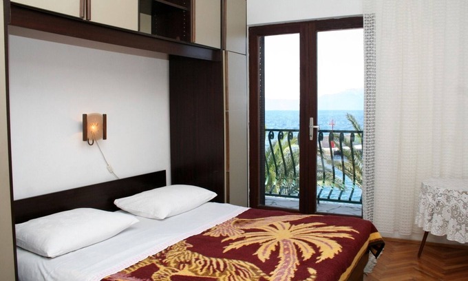Sucuraj Apartamento | Apartamento para dos personas en la playa Sucuraj, Hvar (A-136-b)