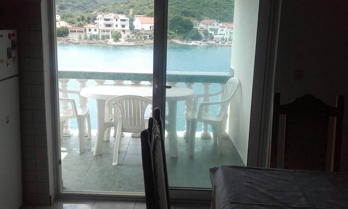 Island Dugi Otok Apartamento | Apartamento para dos personas en la playa Zaglav, Dugi otok (A-12424-a)