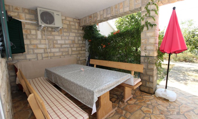 Mandre Apartamento | Apartamento para dos personas en la playa Mandre, Pag (A-4084-b)