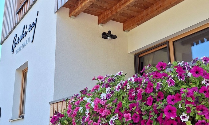 Ratece Apartamento | Two-bedroom apartment with a balcony and a stunning view of the Julian Alps