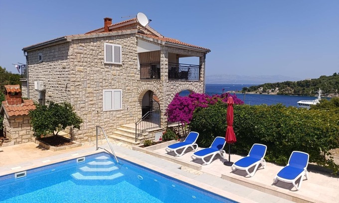 Rogac Apartamento | Apartamento para dos personas con terraza y vista al mar Rogac, Solta (A-5183-a)
