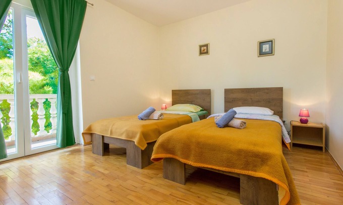 Pirovac Apartamento | Apartamento para dos personas con un balcon Pirovac, Sibenik (A-6280-b)