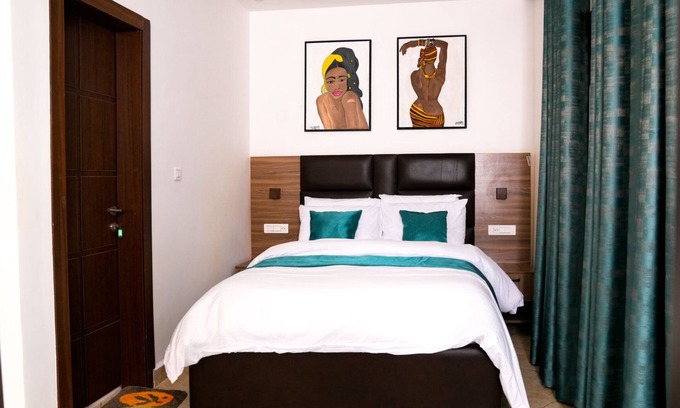 Douala Apartamento | Two-bedroom apartment with King-Size bed, luxury residence. Borélie Guest House