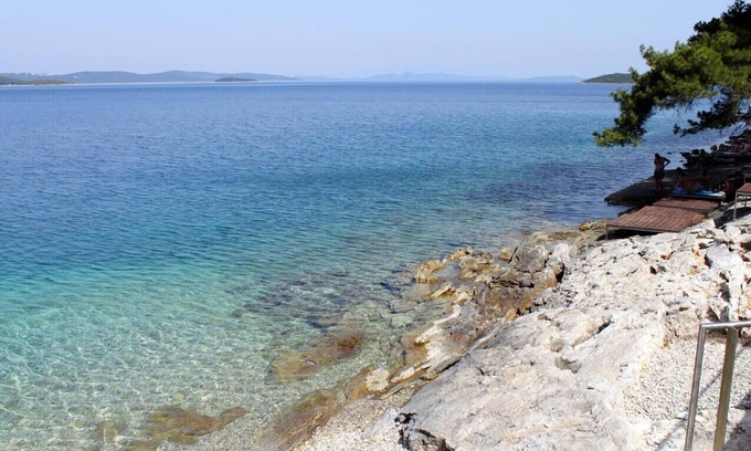 Bozava Apartamento | Two bedroom apartment with terrace and sea view Bozava, Dugi otok (A-8098-b)