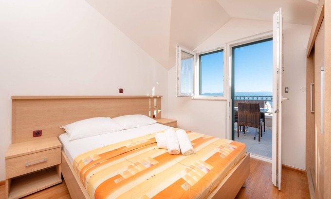 Tucepi Apartamento | Apartamento para dos personas con balcón y vista al mar Tucepi, Makarska (A-3193-b)